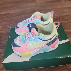 Infant sneakers